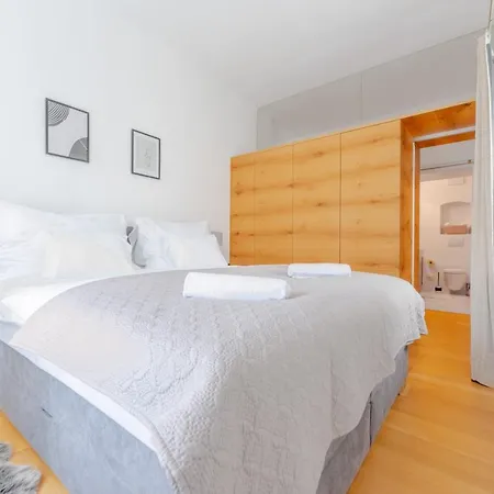 Cozy-City Appartement Krems an der Donau Esterno foto